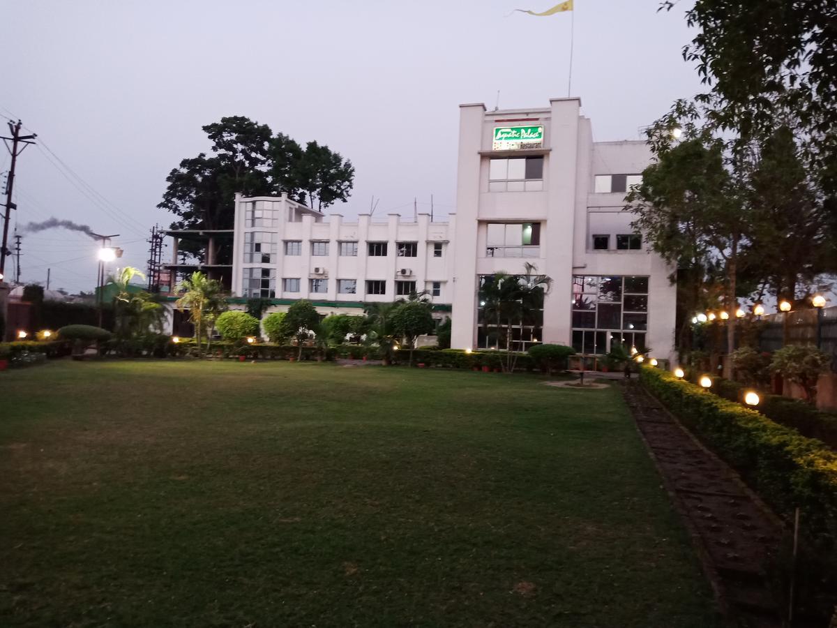 Oyo 24916 Hotel Aquatic Palace Kalyani Eksteriør bilde